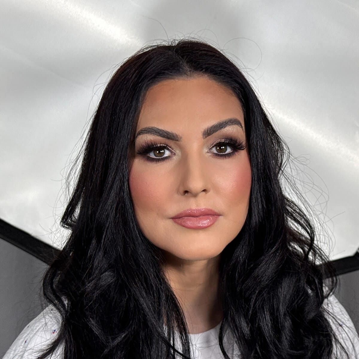 Elegancija_zrelosti_Braon_glamur_koji_podmladjuje_7